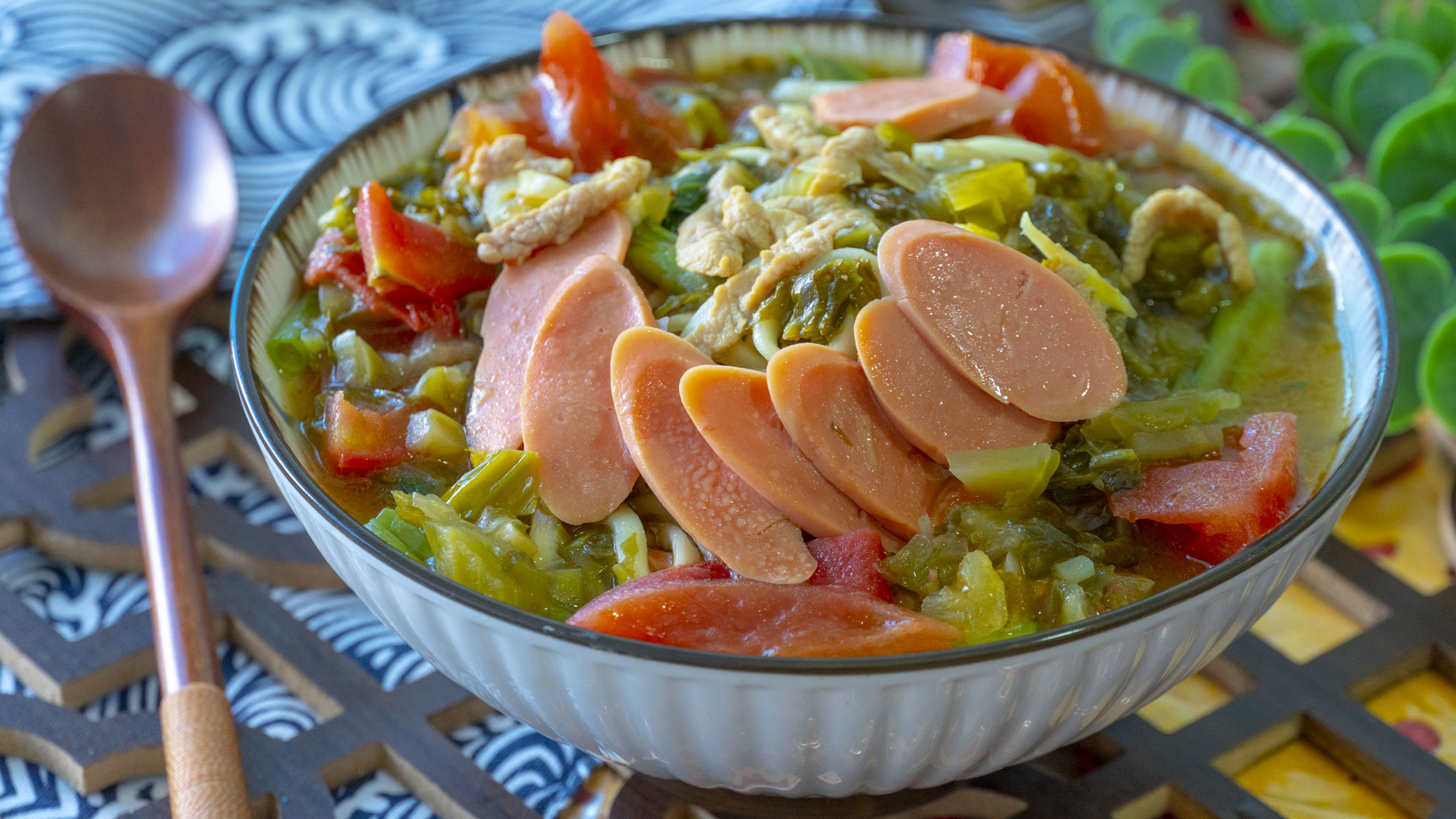 酸菜好吃不发臭的做法,酸菜鲜做的酸菜怎样吃才能更安全