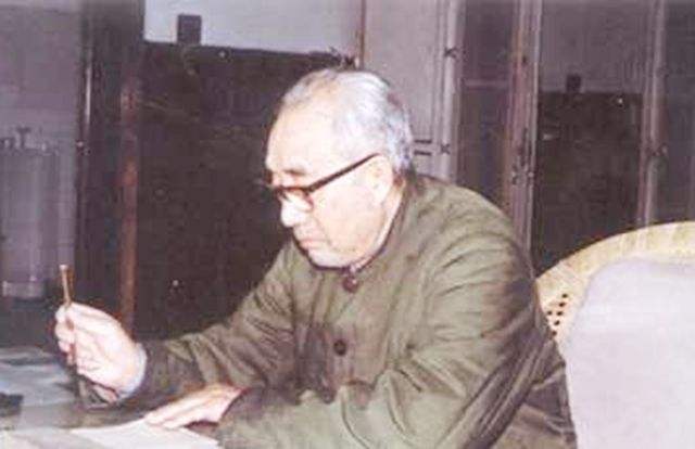 历史徐帅为什么被称为布衣元帅,为什么称徐帅为布衣元帅