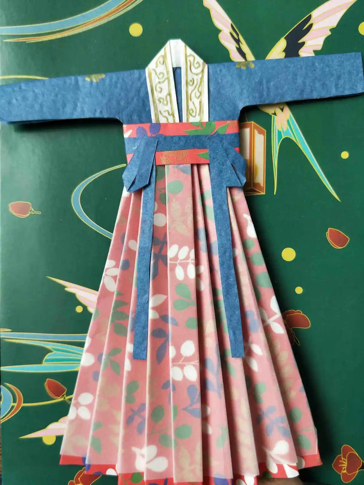 可爱简单的汉服折纸,用纸折出来的汉服也可以这么好看