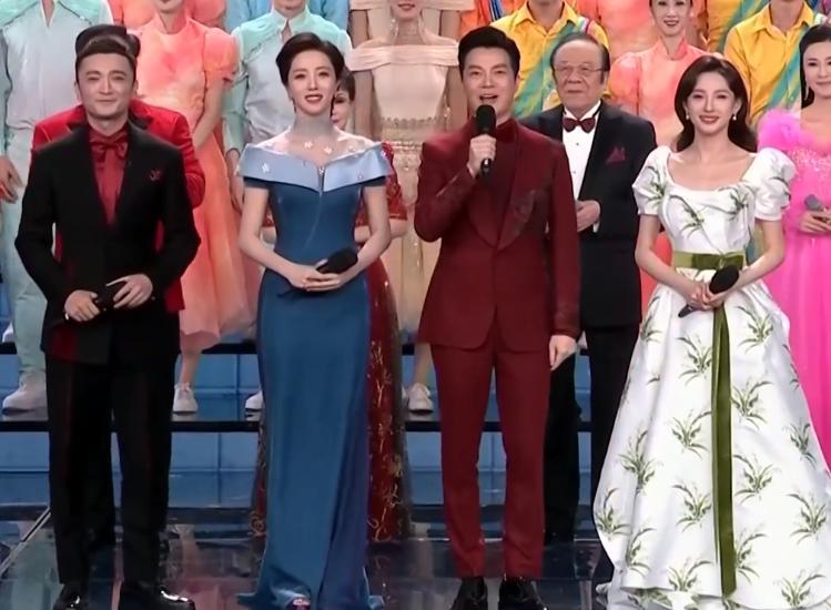 虎年春晚上的21位女星，穿着各有各的特色，有的让人倍感惊艳