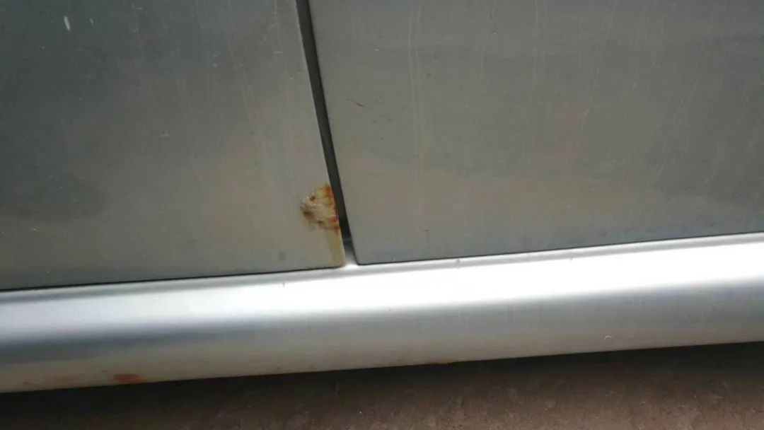 2010款比亚迪f0翻新案例,比亚迪f0全车翻新喷漆多少钱