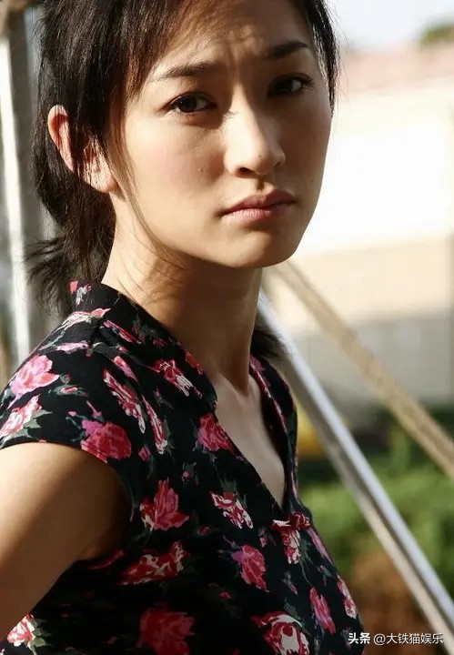 貌美如花眼光却差的6位女星,颜值下滑严重的9位女星