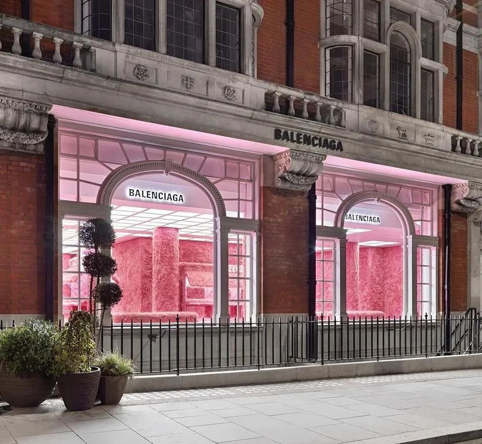 巴黎世家联名lv,lv巴黎世家大秀