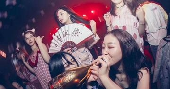 酒吧真实的生活写照,酒吧夜店的生活方式