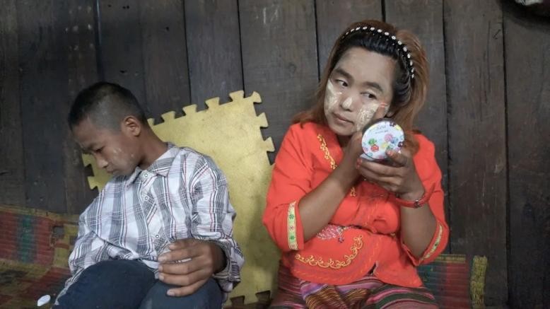 辗转中缅两地!上海青年教师执导纪录片,获国际电影节“最佳导演”奖