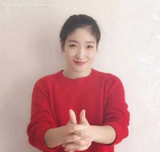 世乒赛马龙王曼昱3-0完胜,乒乓进四强