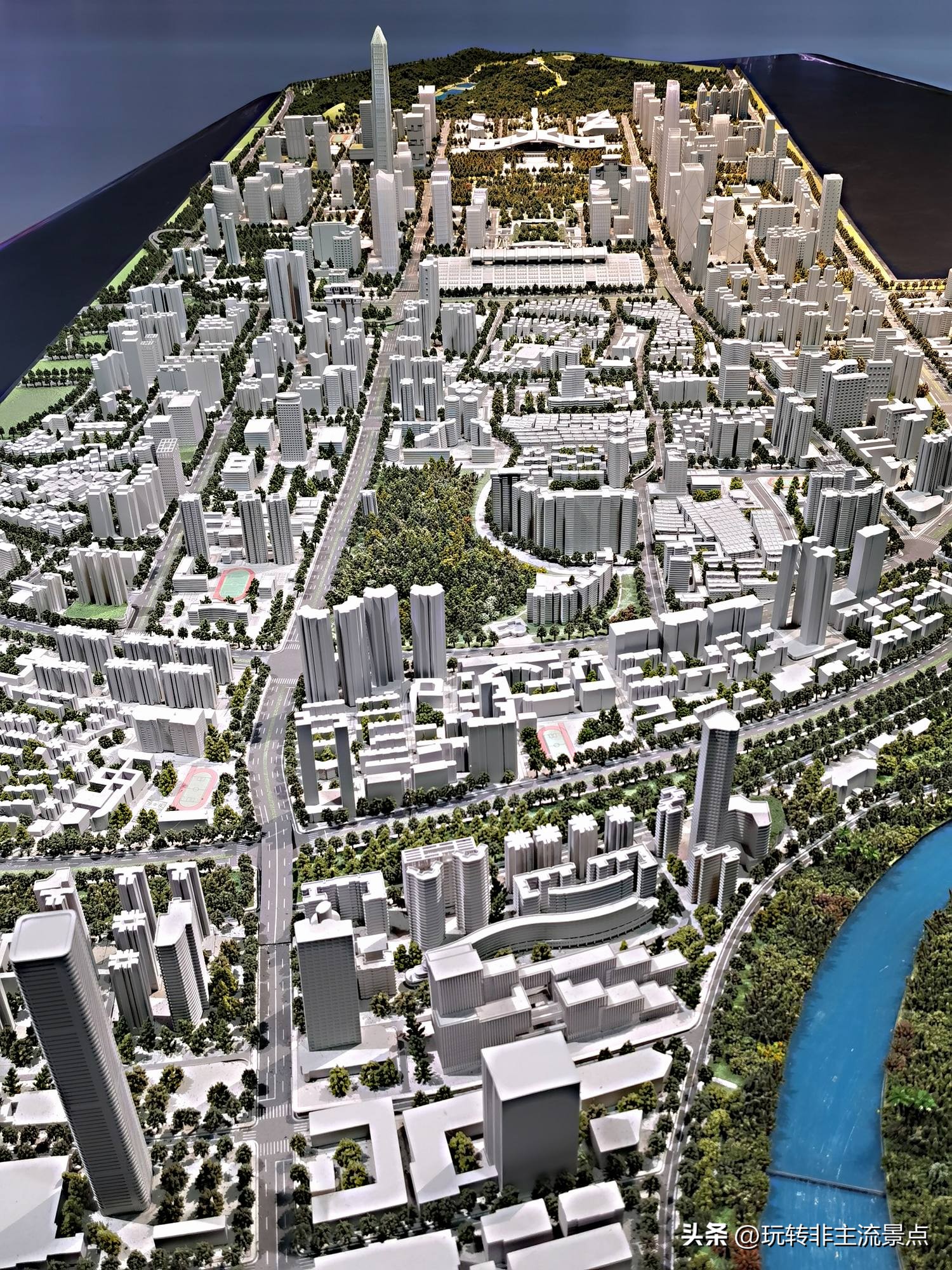 深圳市当代艺术与城市规划馆停车,深圳市当代艺术与城市规划馆遛娃