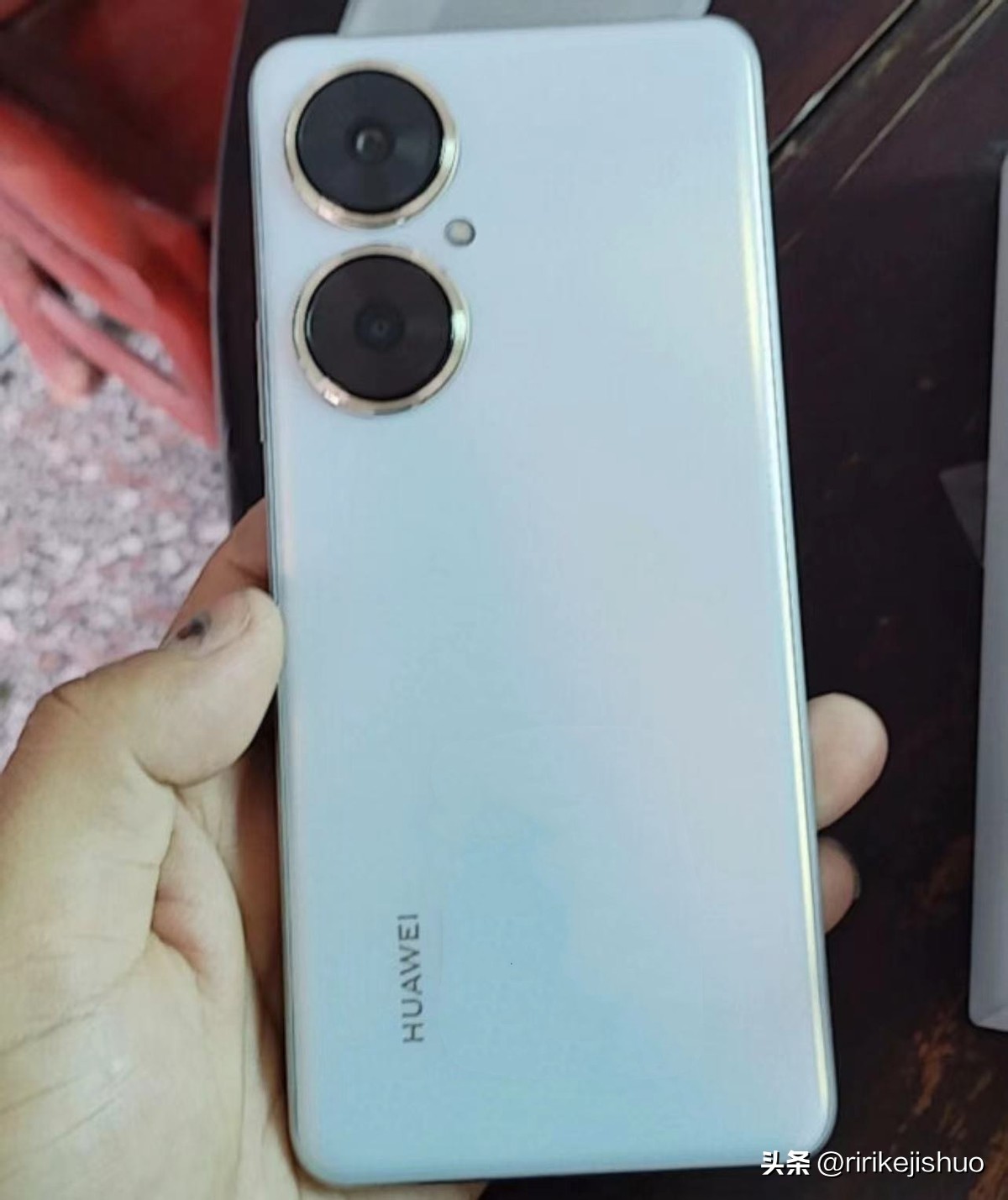 400元的好手机华为鸿蒙,五年前的可以升级鸿蒙的华为手机