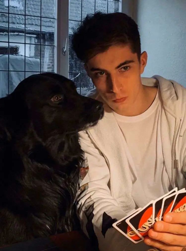 巴舒亚伊美甲,巴舒亚伊世界杯搞笑