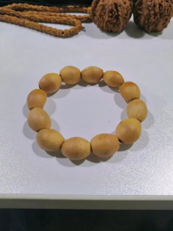 哪种手串更容易上包浆,手串包浆香味少