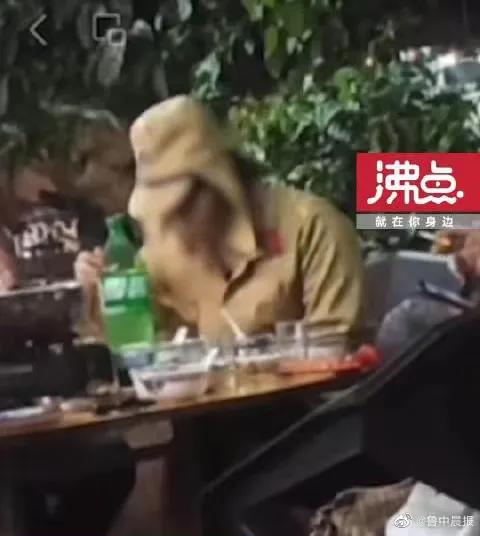 女子身穿日本军装辟谣,女子穿侵华日军衣服