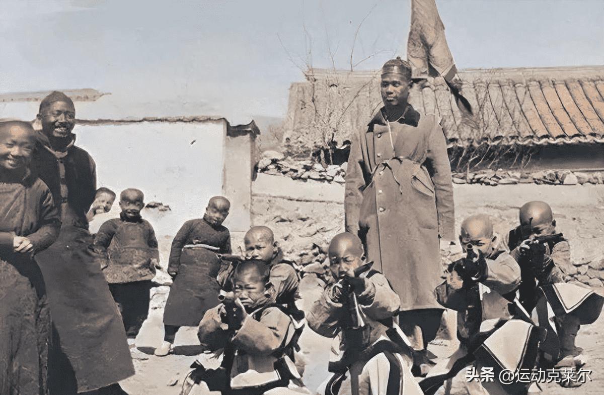 渚靛崕鏃ュ啗鍏借缁濈増鐓х墖,鏃ュ啗渚靛崕鍏借