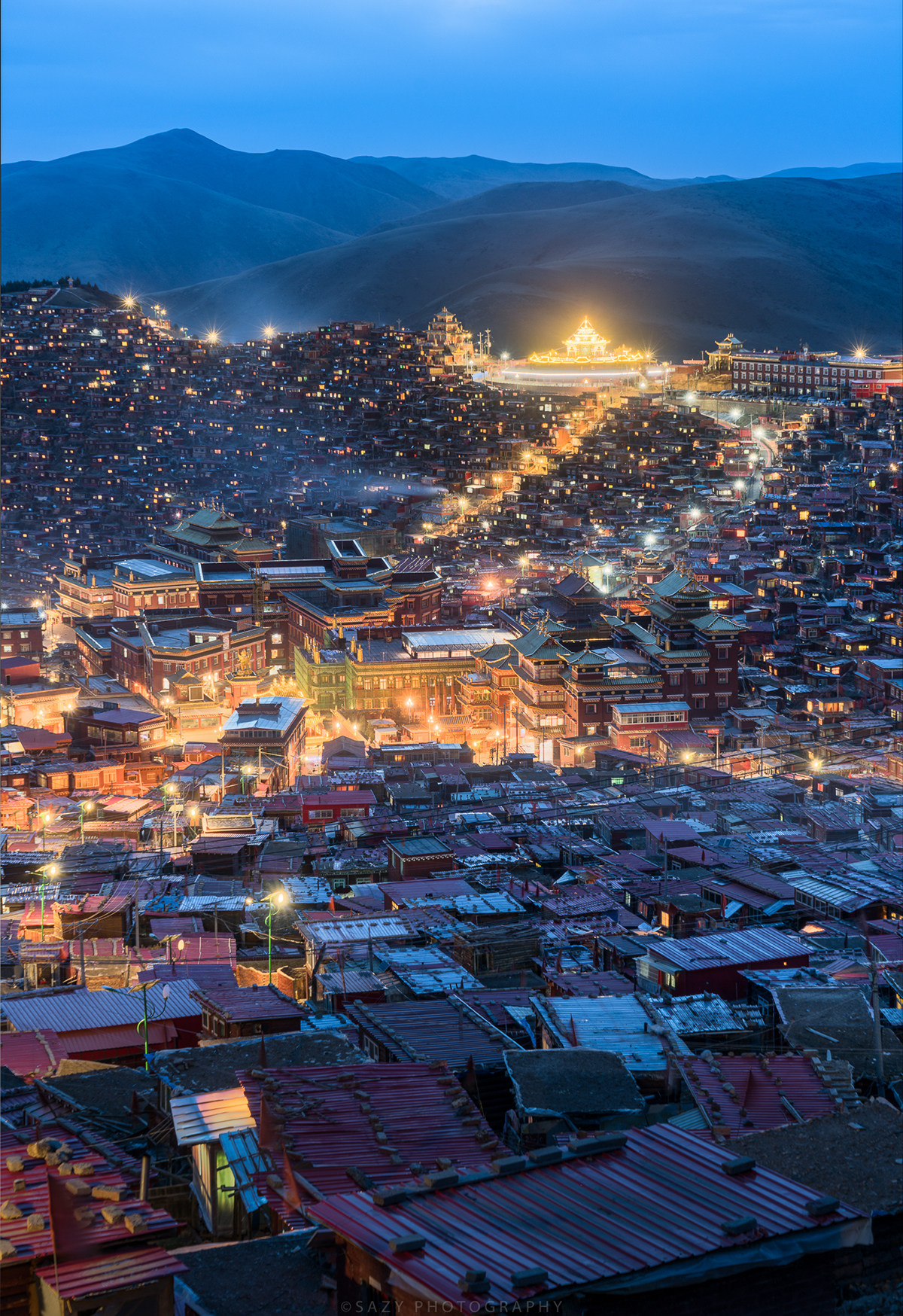 色达佛国世界信仰圣地,佛国净土川西色达