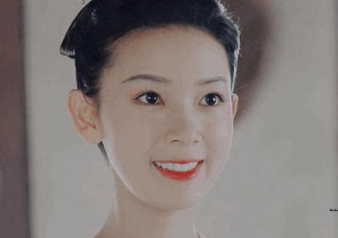 明星烤瓷牙发黑,明星烤瓷牙牙齿磨小后照片