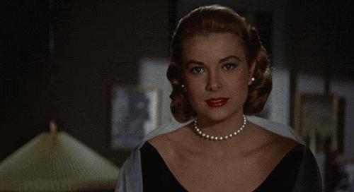 都炫耀起鸽子蛋了，她还是嫁了个假豪门？