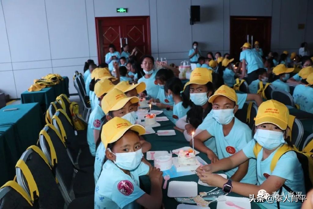 石榴籽一家亲夏令营总结会,石榴籽一家亲夏令营视频