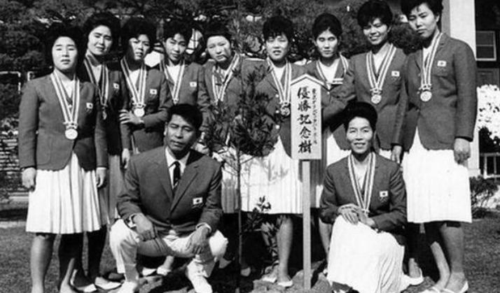 1972年7月，周总理问日本访华团长：你看中国排球何时能赶上日本
