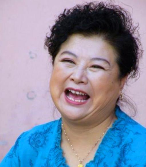 大辣椒李静和赵本山的小品,大辣椒李静为什么不火了