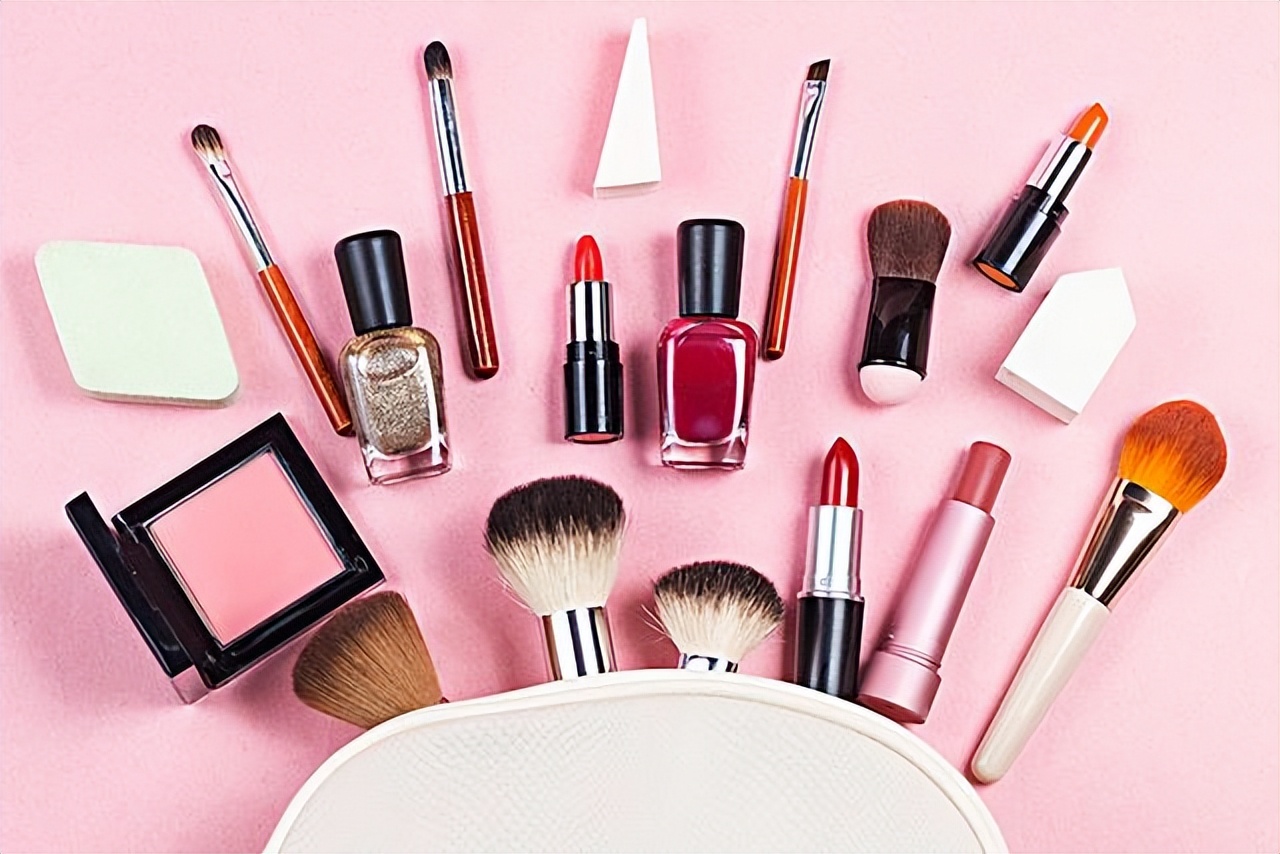 过期的化妆品是什么样的,过期化妆品用了没反应还可以用吗