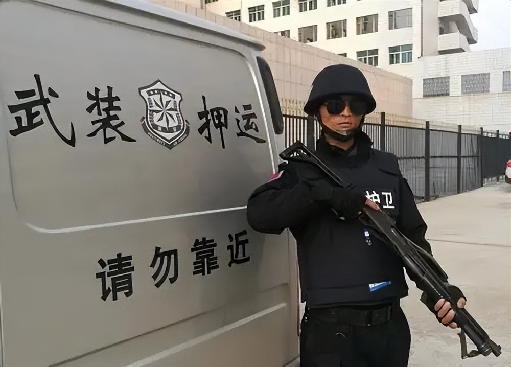 2012年,西安小伙为100万,勇闯伊拉克“送快递”,如今怎样?