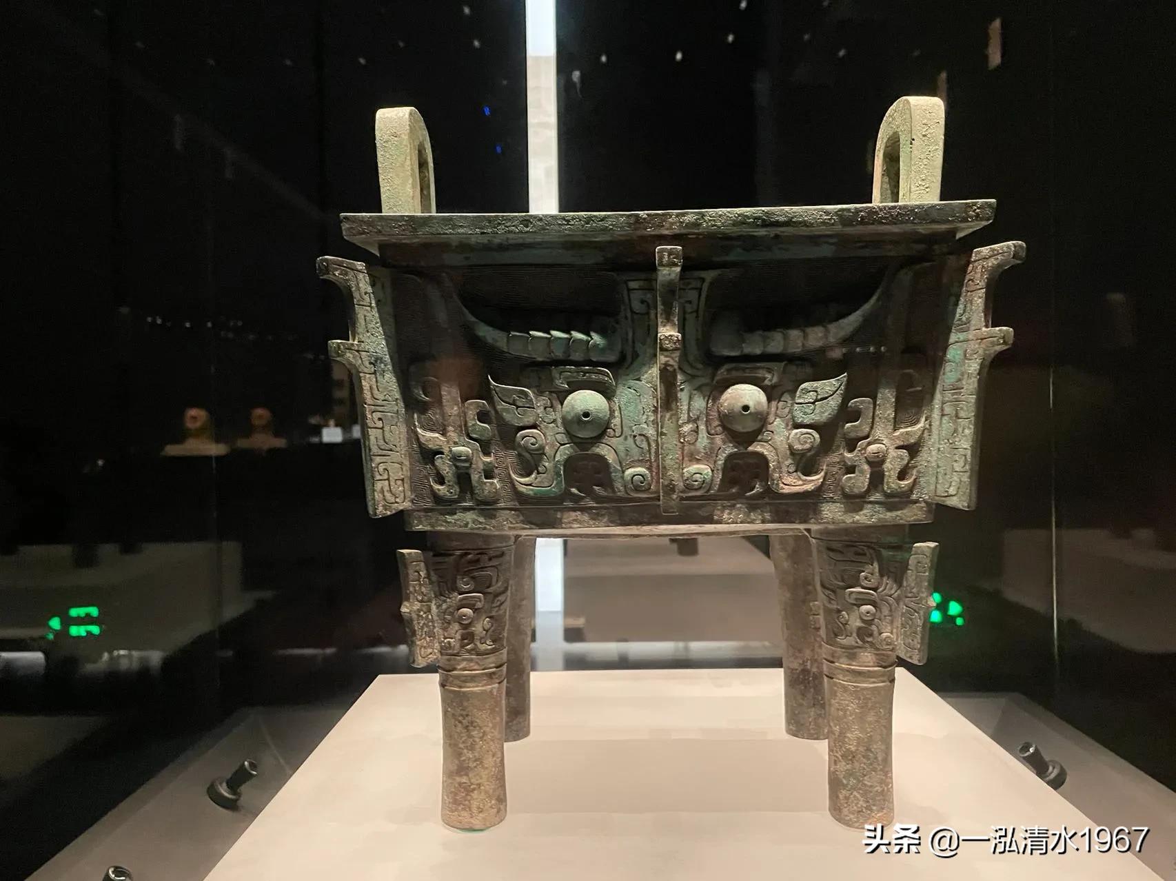 走进洛阳博物馆，一览精美文宝