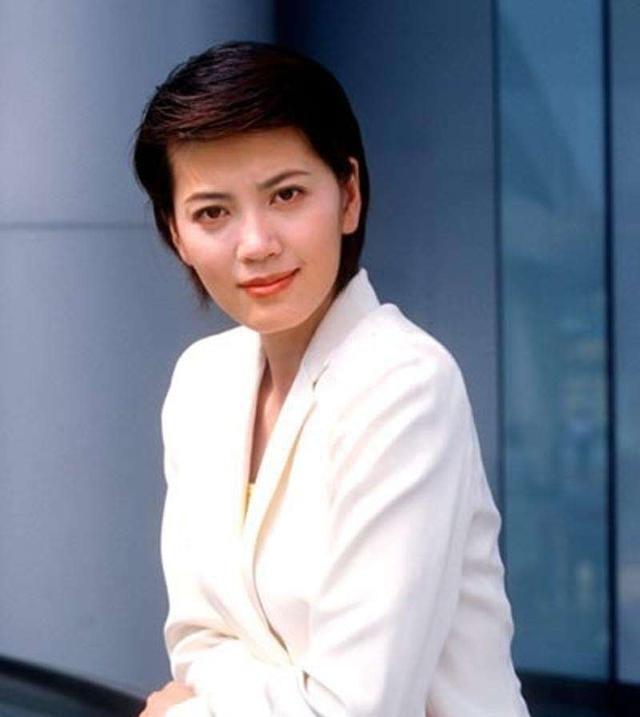 沈冰主持人大赛亚军,2002世界杯沈冰主持节目