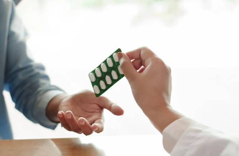 肝癌小细胞癌的治疗方法,肝癌的诊断和治疗方法简答题