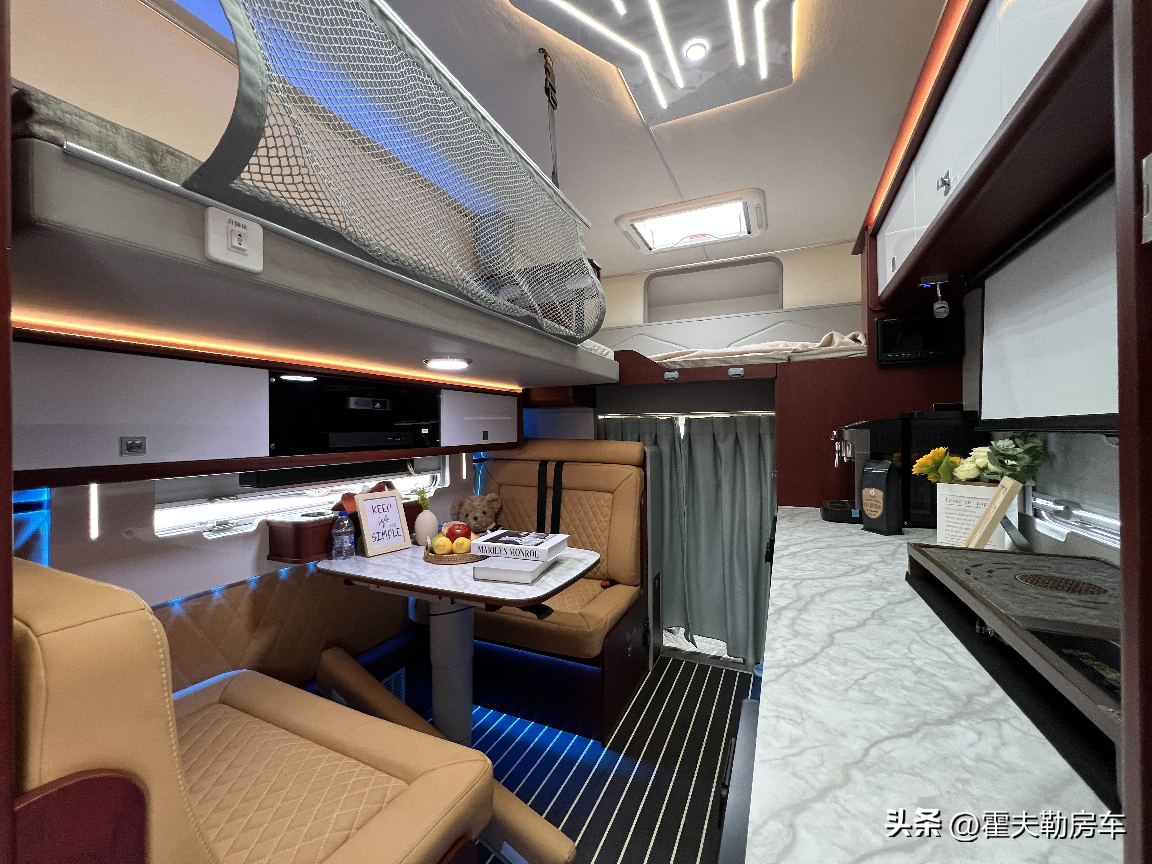 霍夫勒房车勇者天穹多少钱,试驾国内首款硬升降顶房车