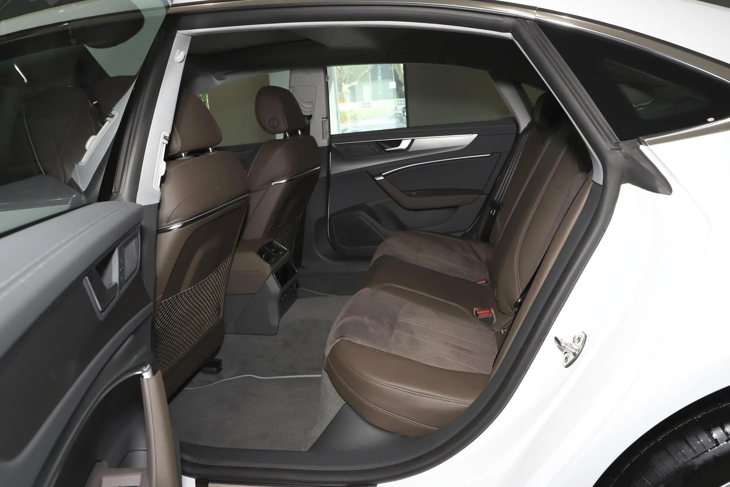 开着舒适度最好的c级车,质量最稳定的豪华c级车