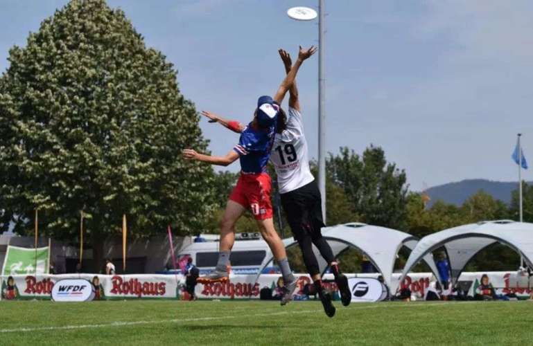 飞盘是怎么运动的,极限飞盘是什么运动