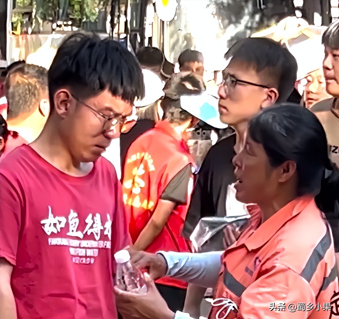 火了！香江集团董事长张建军再次出手，让网络喷子彻底闭上了嘴！