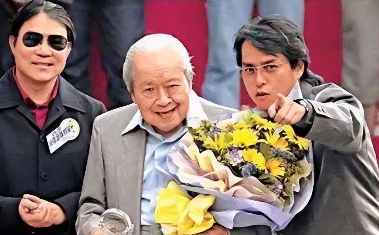 港星谭咏麟回乡认祖归宗,谭咏麟继承谁的衣钵