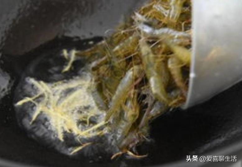 明日五一，有钱没钱记得吃3种时令美食，寓意人财两旺，平安吉祥