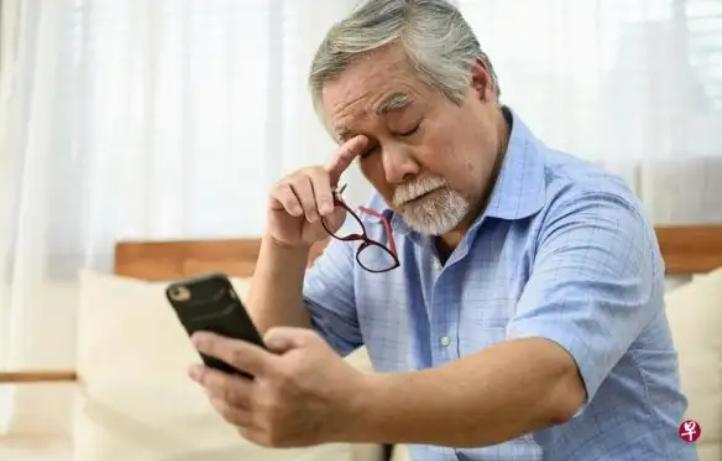 苹果适合老年人用吗,老年人为什么适合用苹果手机