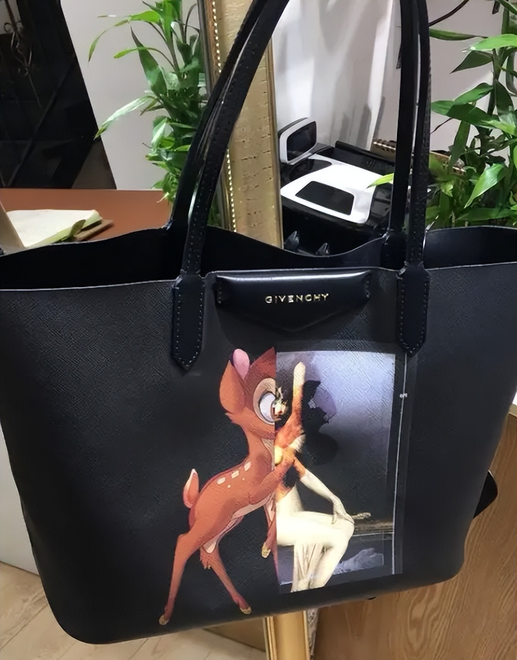 怎么区分纪梵希包真假,纪梵希小鹿包真假