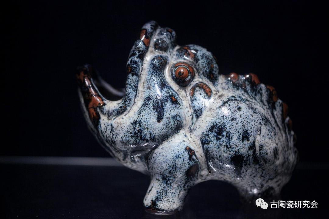 “海贸遗珍”，中西文化碰撞出浪漫的广彩瓷