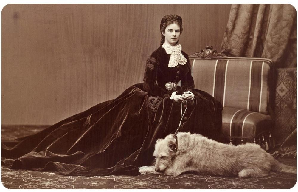 茜茜公主到底有多美,历史上的茜茜公主真的美吗