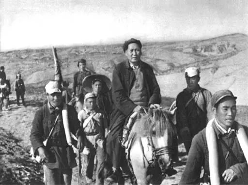 毛*东泽**：世界上最杰出而伟大的军事家