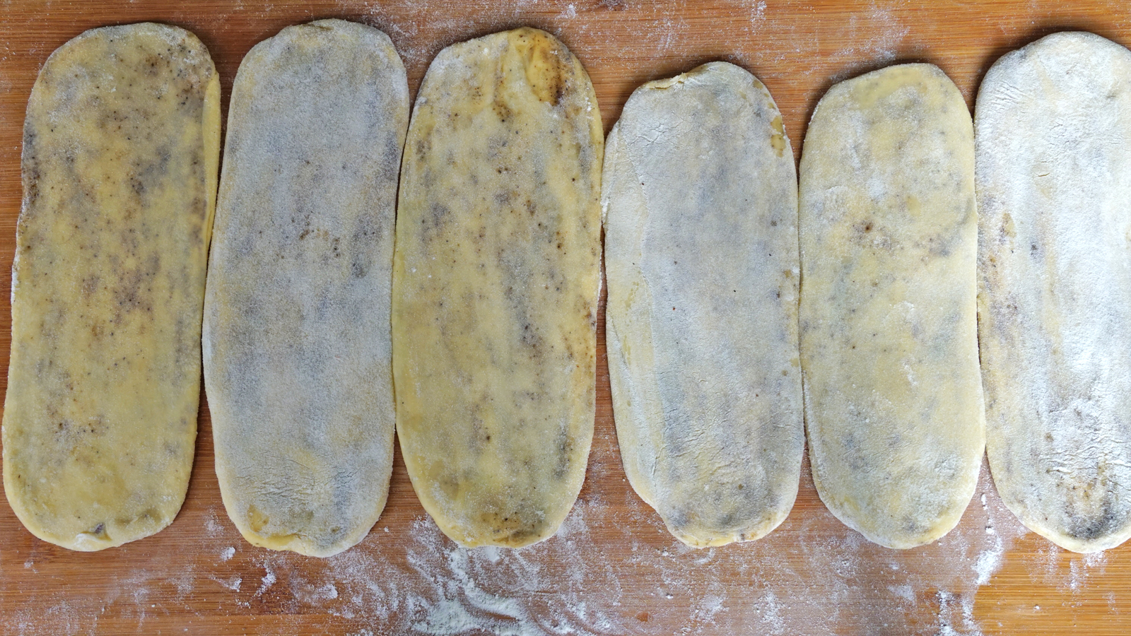 面粉这样做酸甜可口出锅瞬间抢光,面粉的独特做法每一口都酥掉渣