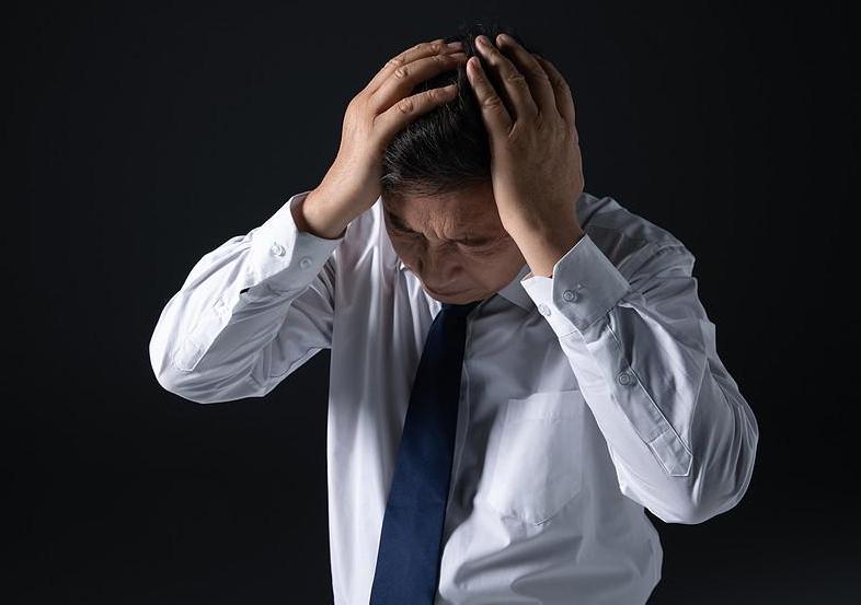 江苏“716”抢劫轮奸案，两名女性惨遭8人性侵，40名乘客无一反抗