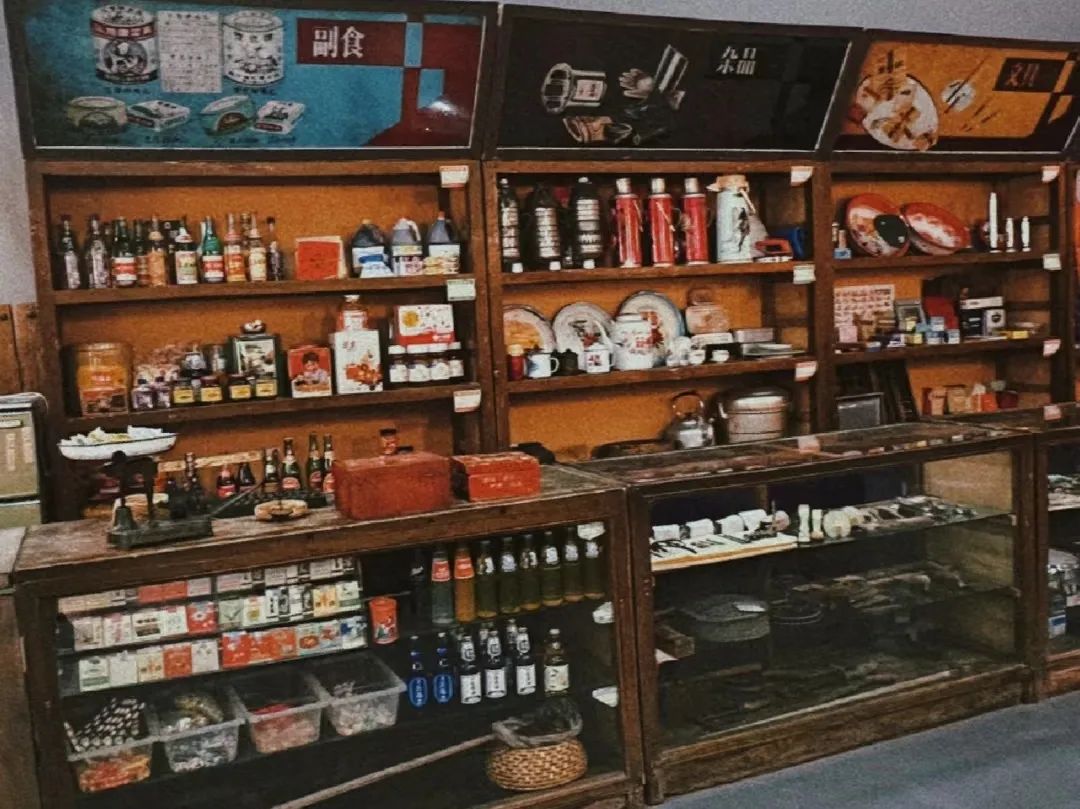 玉溪这里竟藏着一个父辈时代的「购物圣地」！满满的回忆…