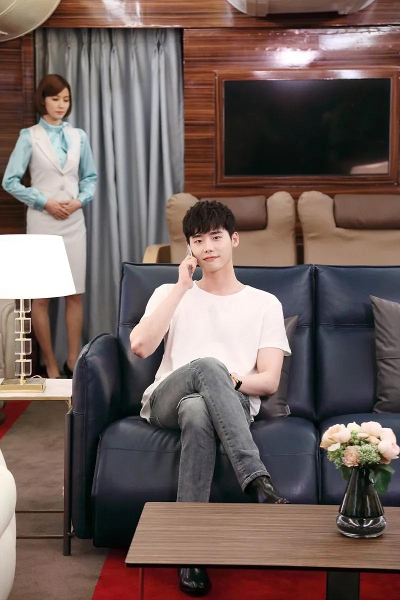 不为你花钱的男孩真的不爱你吗,男生说很爱你却不愿意为你花钱