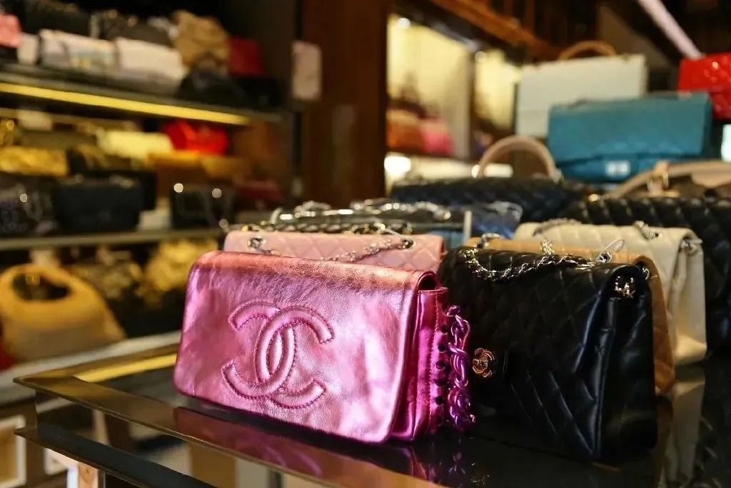 越涨价越买是什么心理,越贵越想买说明什么