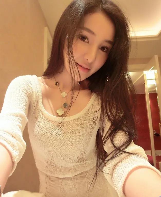 炫富达人郭美美，每次交易大赚5万，王干爹直呼：她是我的噩梦！