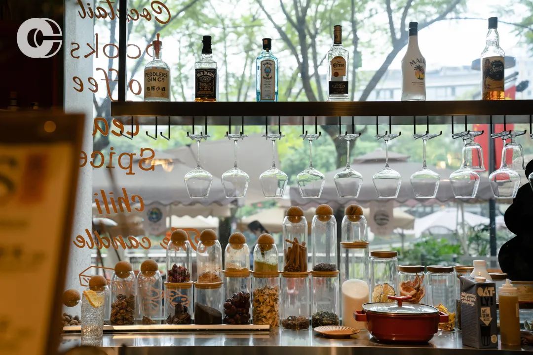 48小时、10家店、30+杯,我们喝出这份「成都好喝地图」