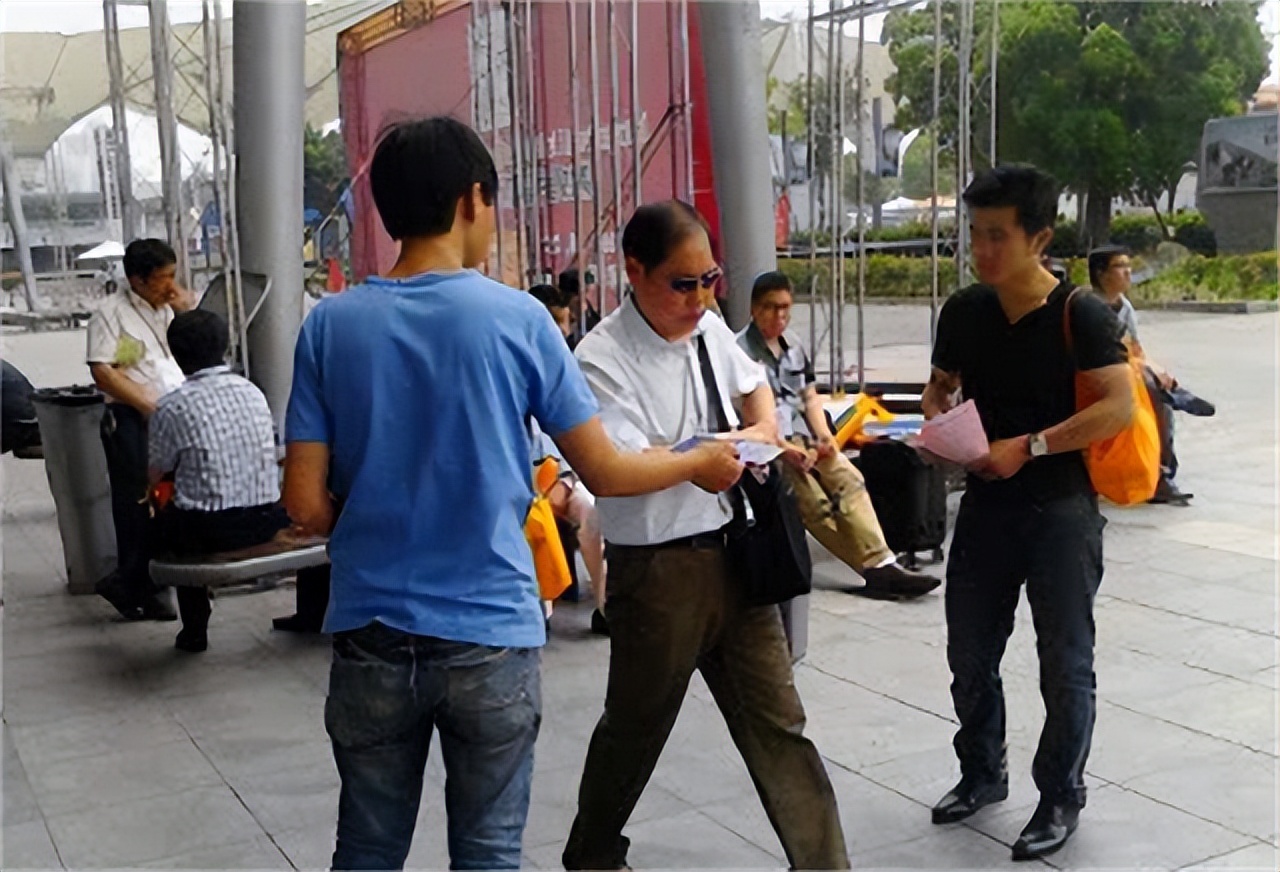 10年前为了苹果手机卖肾的男孩,10年前卖肾男孩现状