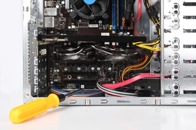 m2固态硬盘安装台式机教程,台式机固态硬盘支架安装方法