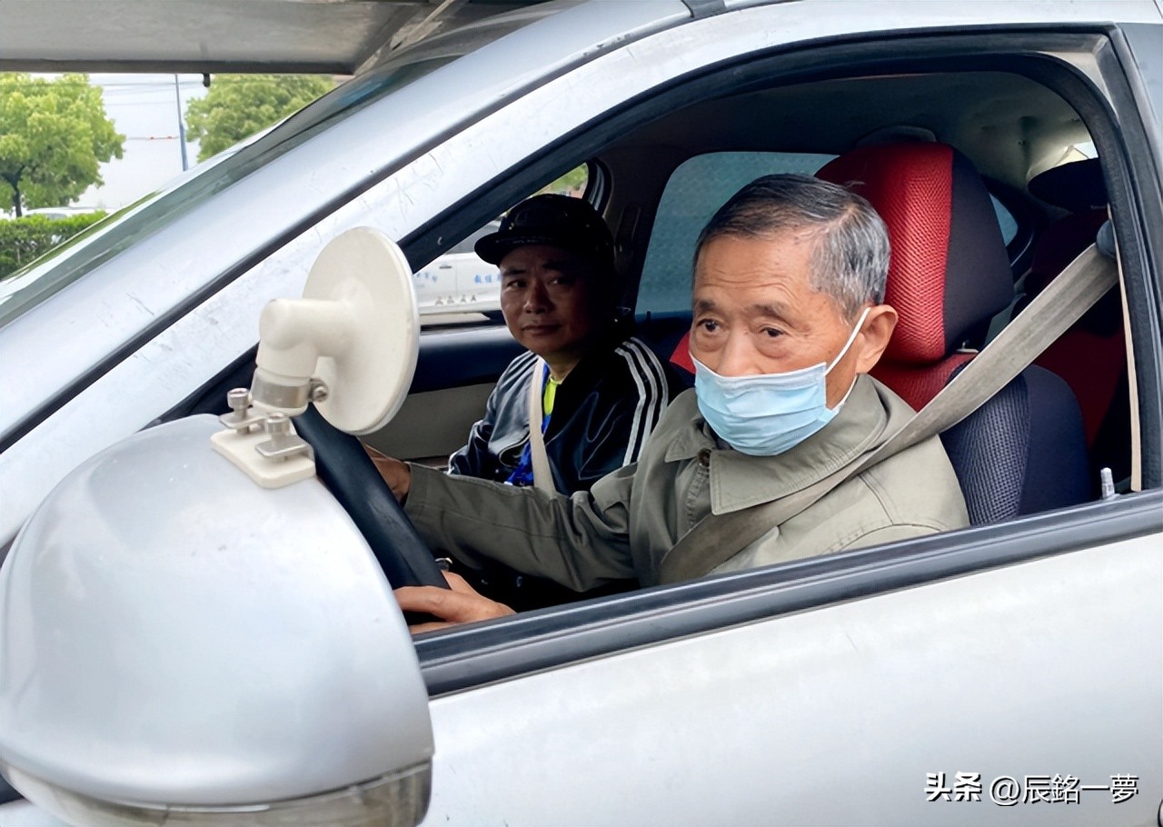 广东省驾驶证到期可以异地更换吗,驾驶证到期可以异地更换吗郑州