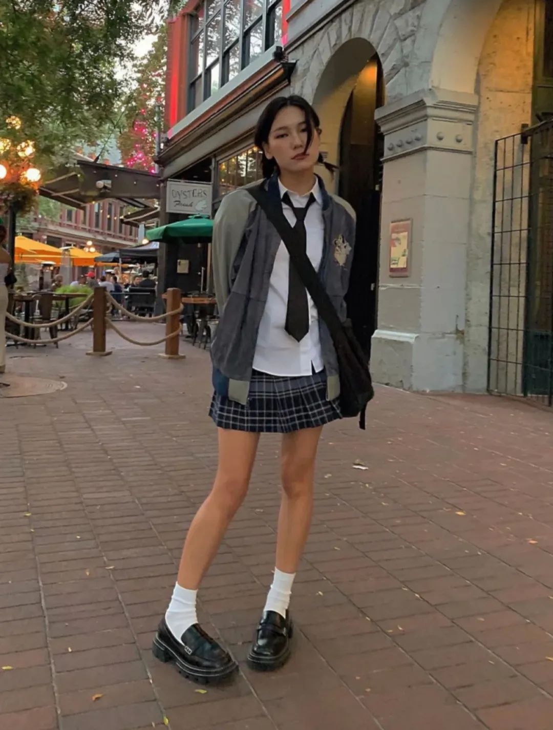 秋天第一双鞋必备款,秋天最时髦好穿的鞋这4双必买