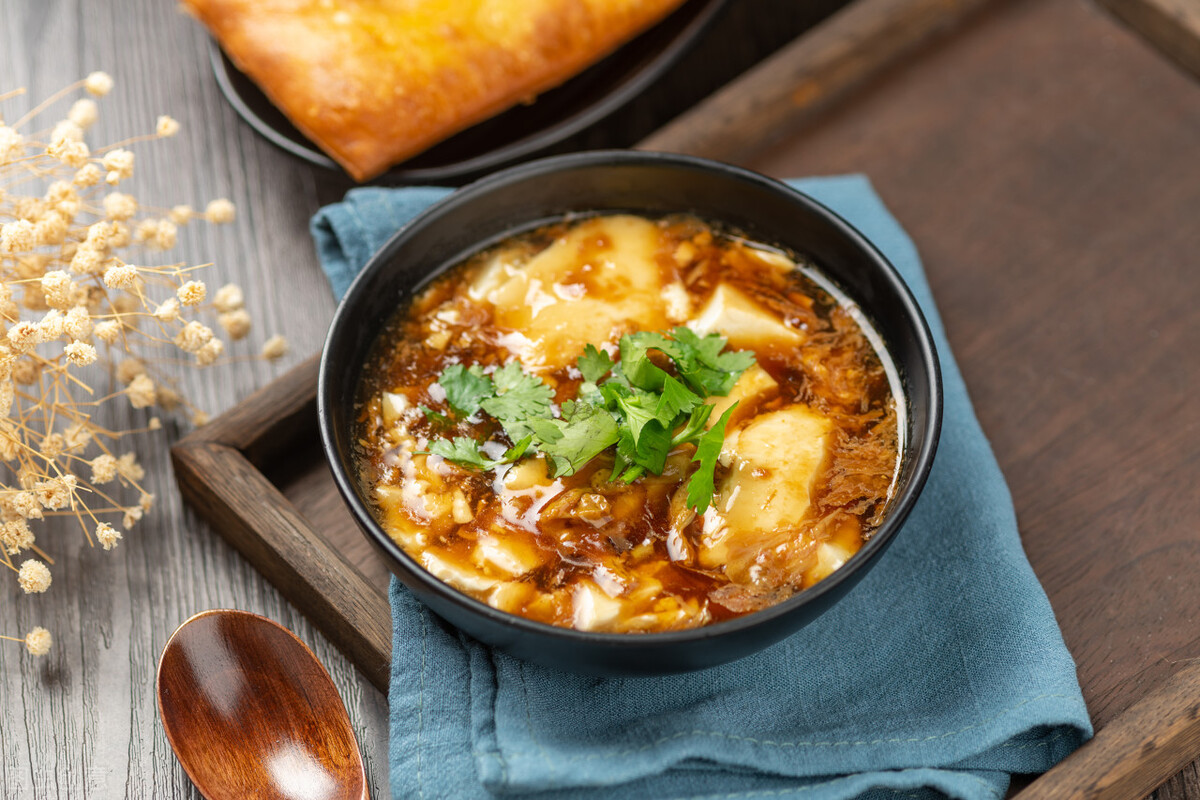 怎样用内酯做豆腐脑最简单,豆腐脑的家常做法不用内酯用白醋